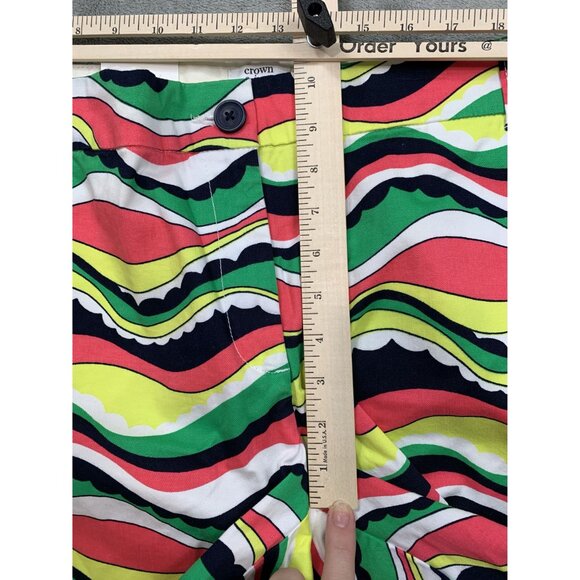 Crown & Ivy Women's Curvy Shorts 16W Multicolor Wavy Pattern MOM Beachy - Picture 8 of 9